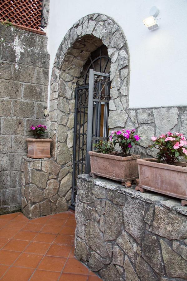 Shanti Home - Restaurant Di Aversano Salvatore ソレント エクステリア 写真