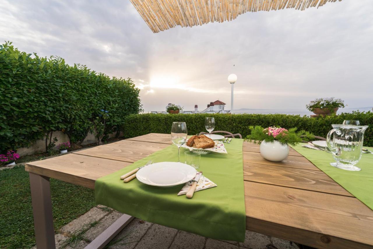 Shanti Home - Restaurant Di Aversano Salvatore ソレント エクステリア 写真